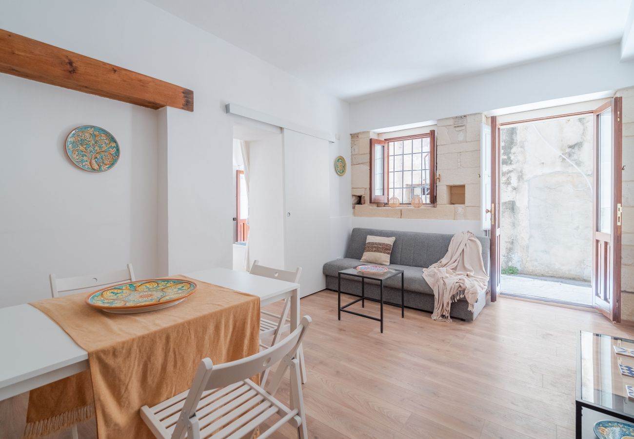 Ferienwohnung in Siracusa - Dione ground floor  apartment Ortigia