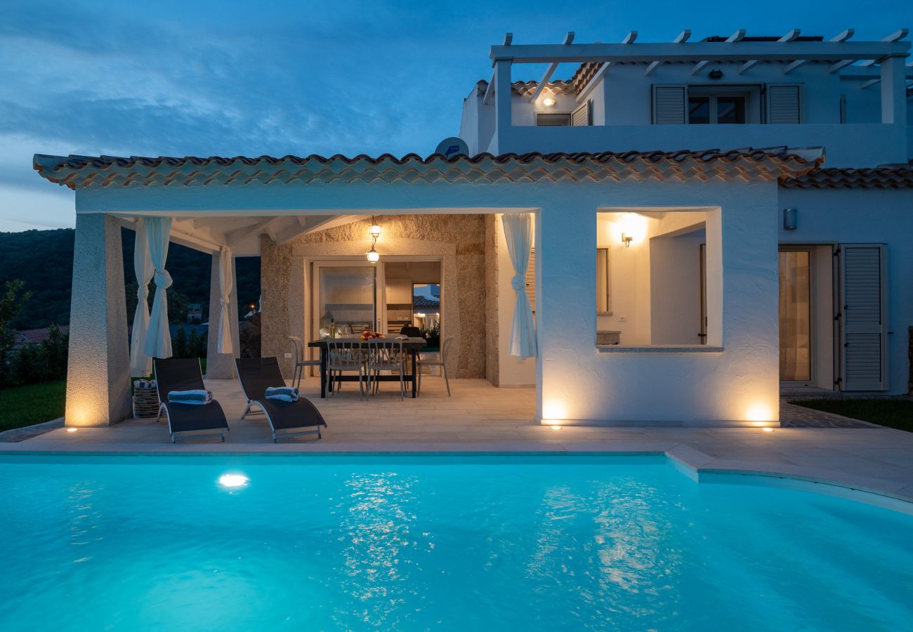 Bellevue 36E - Mietvilla mit privatem Pool in Budoni, Sardinien