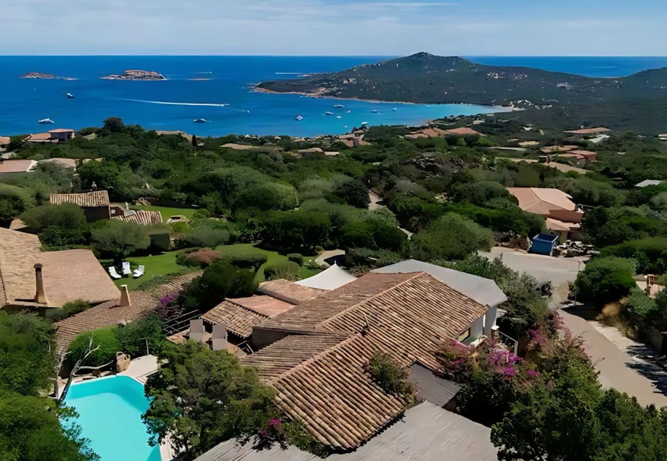 Villa in Porto Cervo - Villa Wave – exquisiter Rückzugsort mit Pool und Meerblick in Pantogia