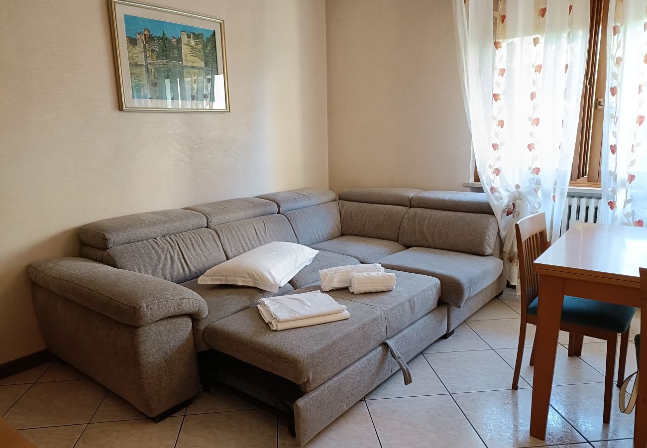 Ferienwohnung in Bardolino - Regarda - La Casa di Fido, 2 Schlafzimmer, 2 Badezimmer, eingezäunter Garten