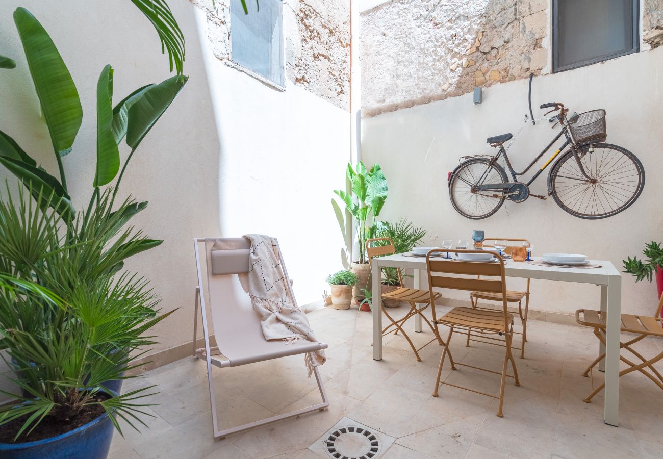 Ferienwohnung in Siracusa - Cortile Giudecca  by Dimore in Sicily