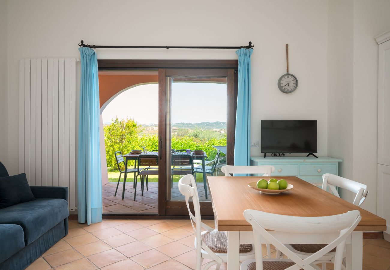 Ferienwohnung in Porto San Paolo - Il Poggio 8 – Wohnung mit Gemeinschaftspool und Garten