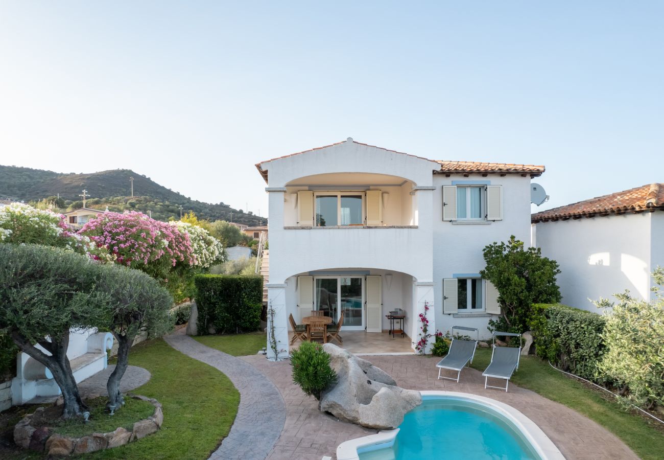 Villa Olive - Komfort und Privatsphäre in einer exklusiven Villa mit Pool, Ferienhaus auf Sardinien