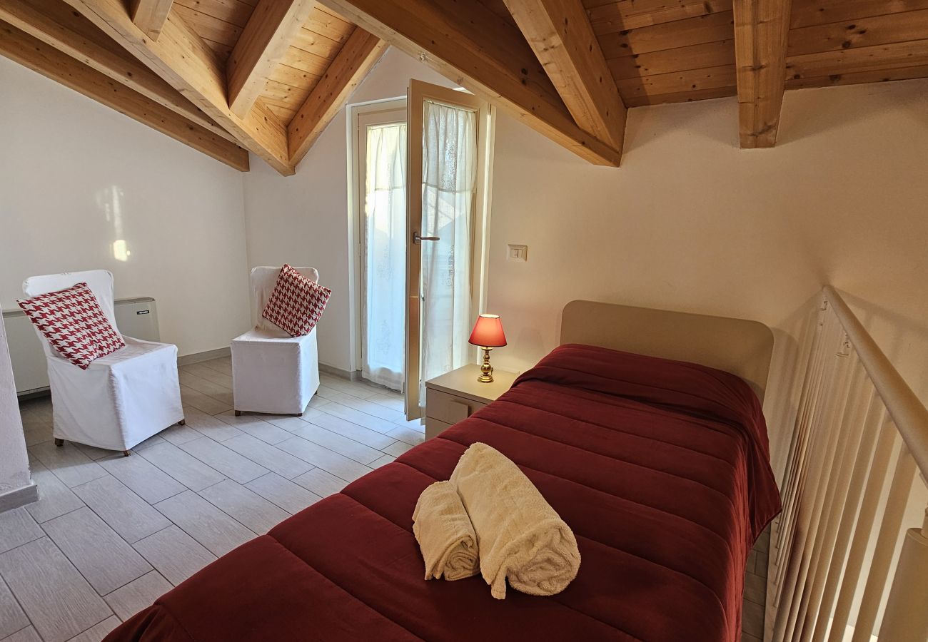 Ferienwohnung in Pastrengo - Residenza Pastrengo - Wohnung Papavero mit Pool und Terrasse