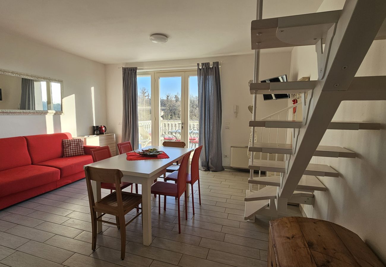 Ferienwohnung in Pastrengo - Residenza Pastrengo - Wohnung Papavero mit Pool und Terrasse