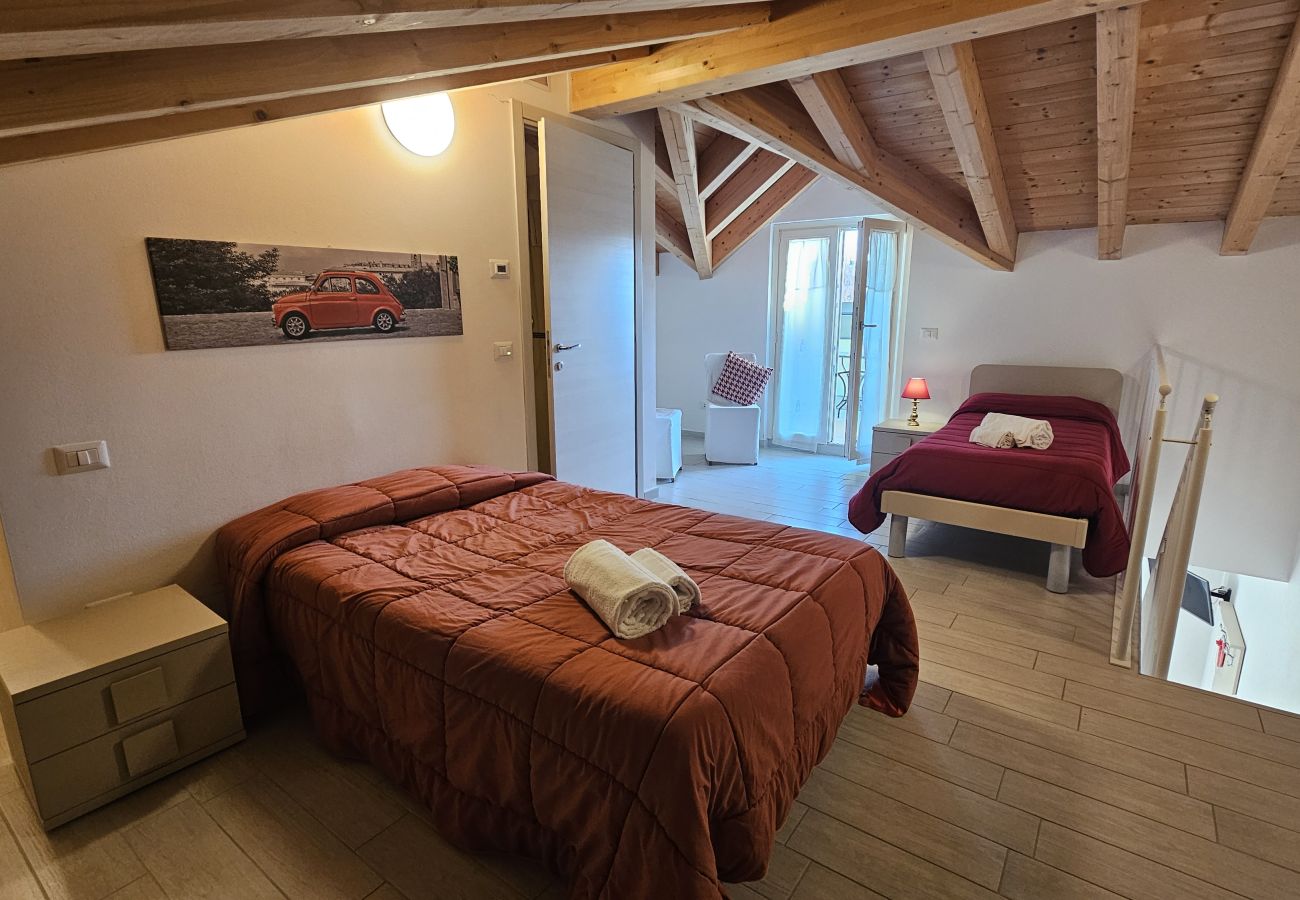 Ferienwohnung in Pastrengo - Residenza Pastrengo - Wohnung Papavero mit Pool und Terrasse