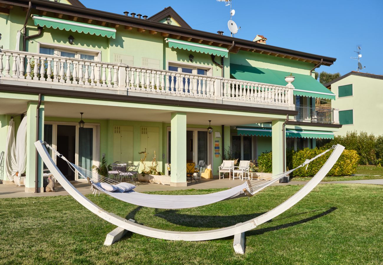 Ferienwohnung in Pastrengo - Residenza Pastrengo - Zweizimmerwohnung Girasole mit Pool und Terrasse