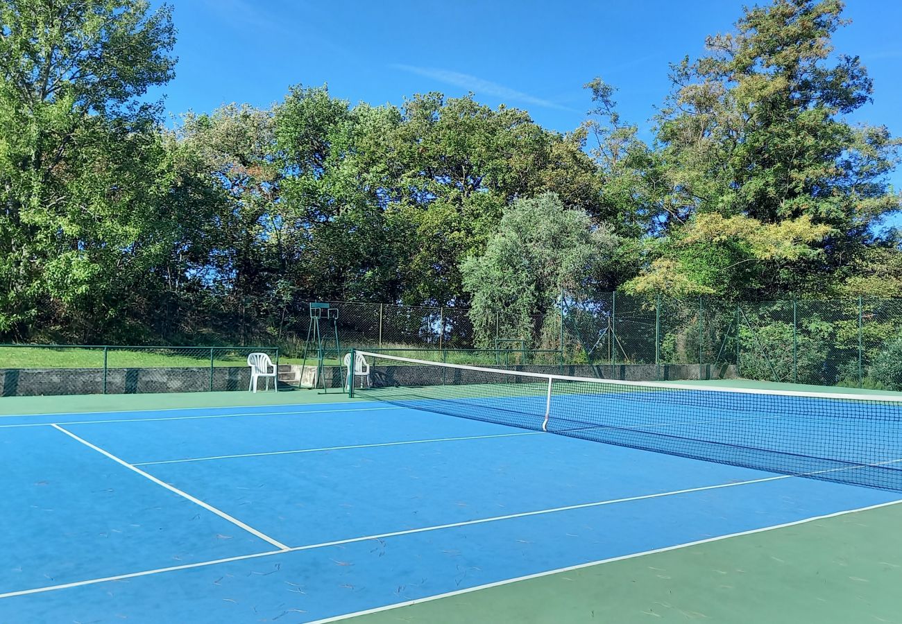 Ferienwohnung in Bardolino - Regarda - Wohnung Antico Convento, Residenz Paerno mit Pool und Tennis