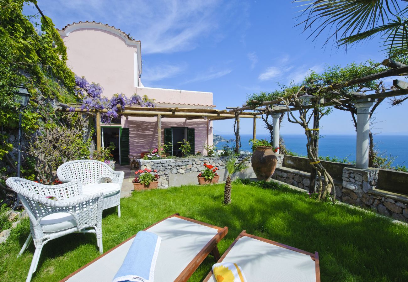 House in Praiano - Casale Fralisa - Marvelous terrace and hot tub with sea view