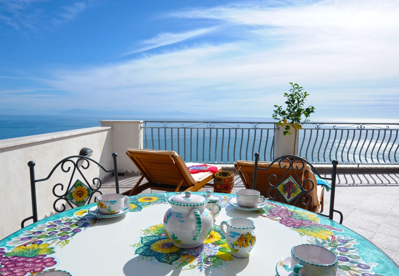 House in Praiano - Casa La Ulivella - Large Terrace Overlooking the sea