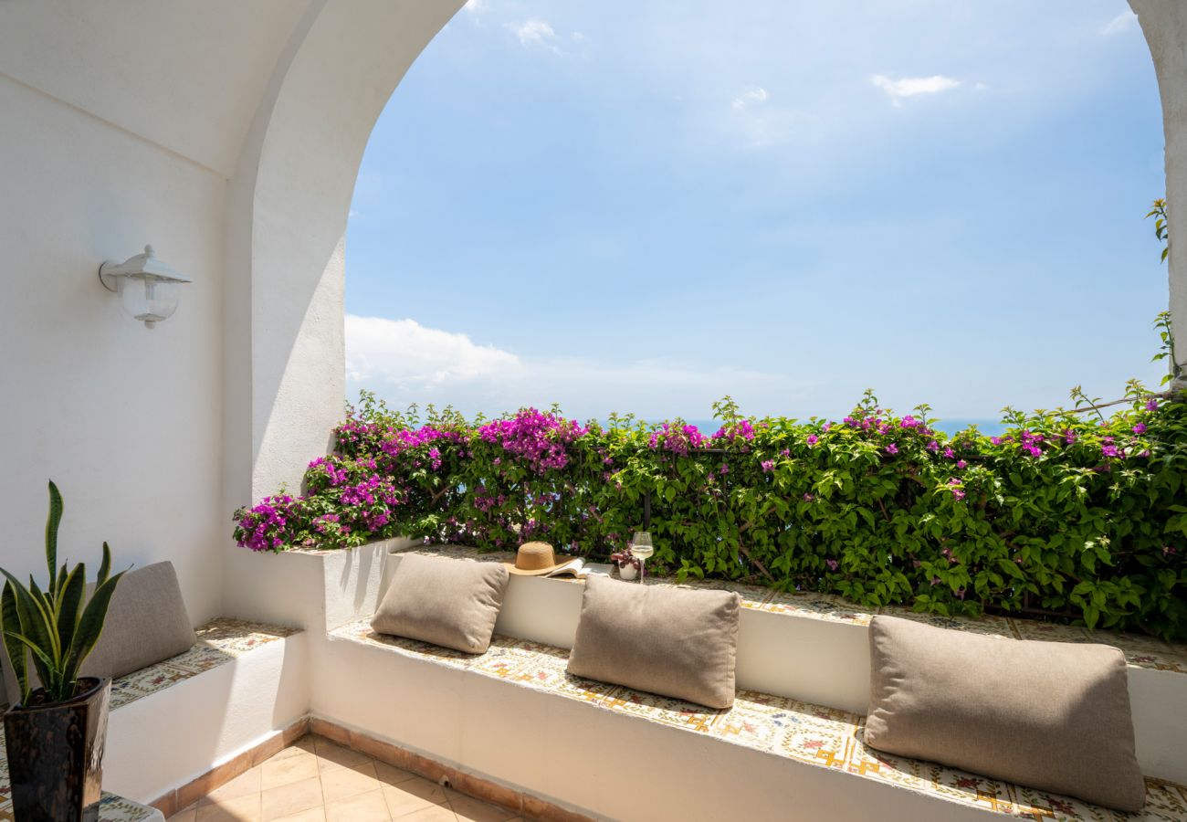 Villa in Praiano - Villa Panorama - Pool overlooking the sea and Sauna