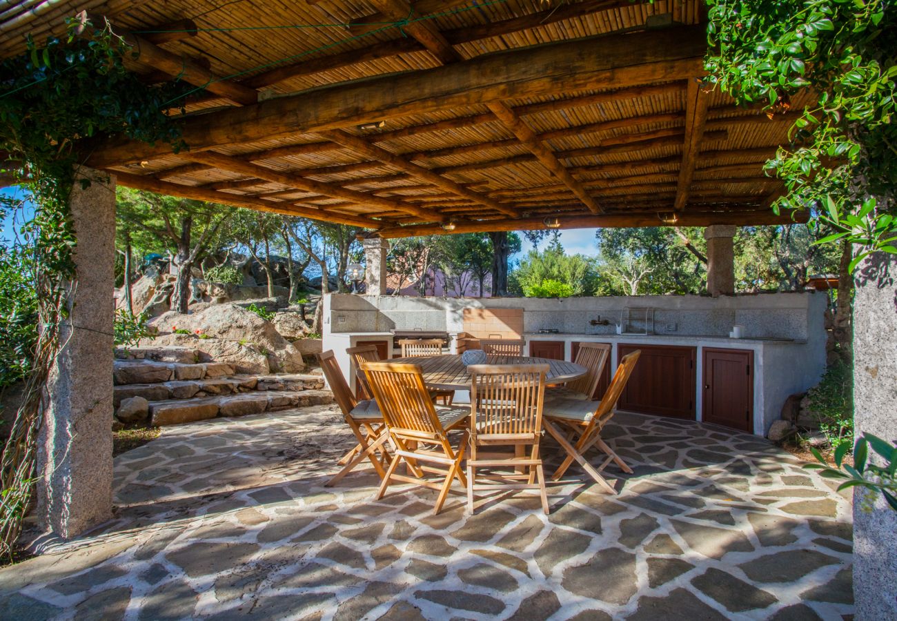 Villa Sa Jaga - veranda with outdoor dining area in villa with private pool Costa Smeralda