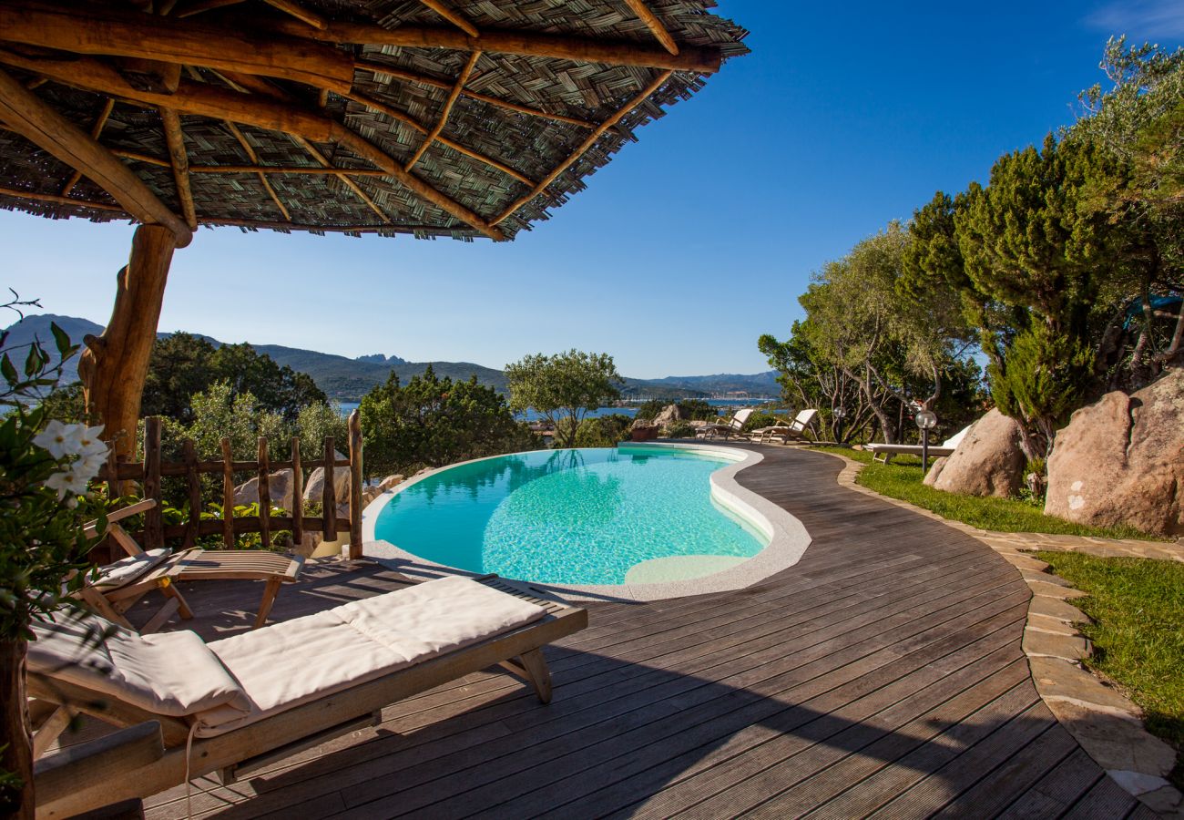 Villa Sa Jaga - private pool with view of Golfo di Cugnana, holiday in Sardinia