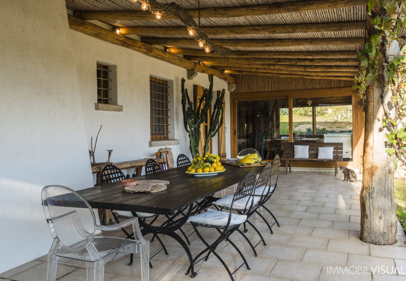 Villa Relais - panoramic veranda ideal for relaxation and privacy in Sardinia