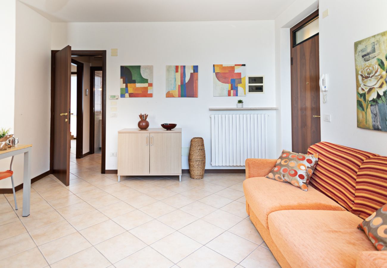 Apartment in Lazise - Regarda – apartment Miralago in Lazise with private garden, pool, pets allowed