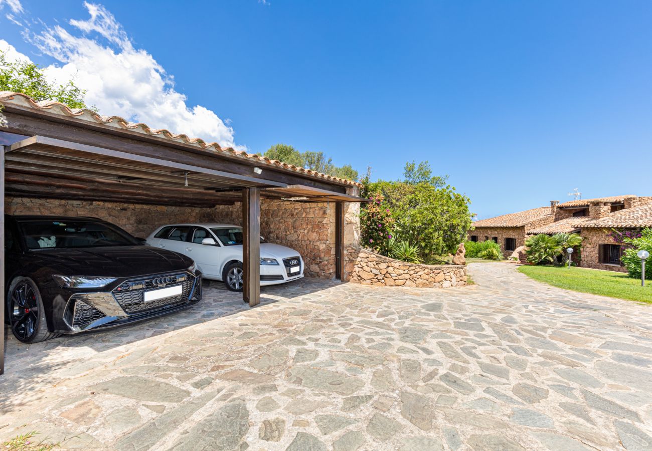 Villa Halliv - exclusive villa with private pool surrounded by nature, for rent in Sardinia