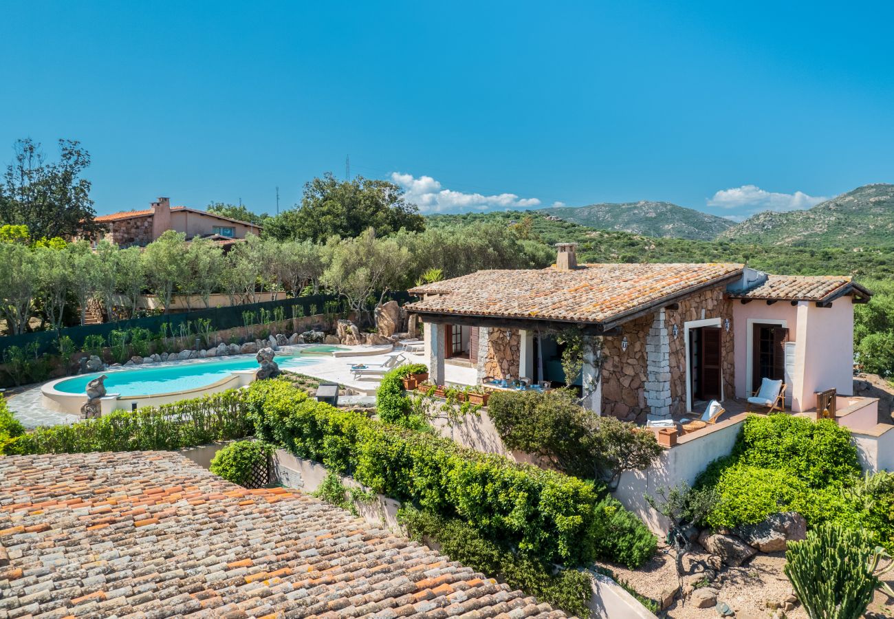 Villa Kiki - elegant villa with private pool for rent, Klodge holiday home on the northern coast of Sardinia