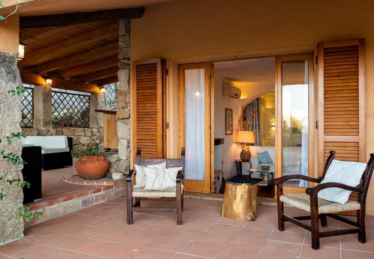 Villa Linda - spacious veranda with relaxation area, luxury villa for rent in Sardinia