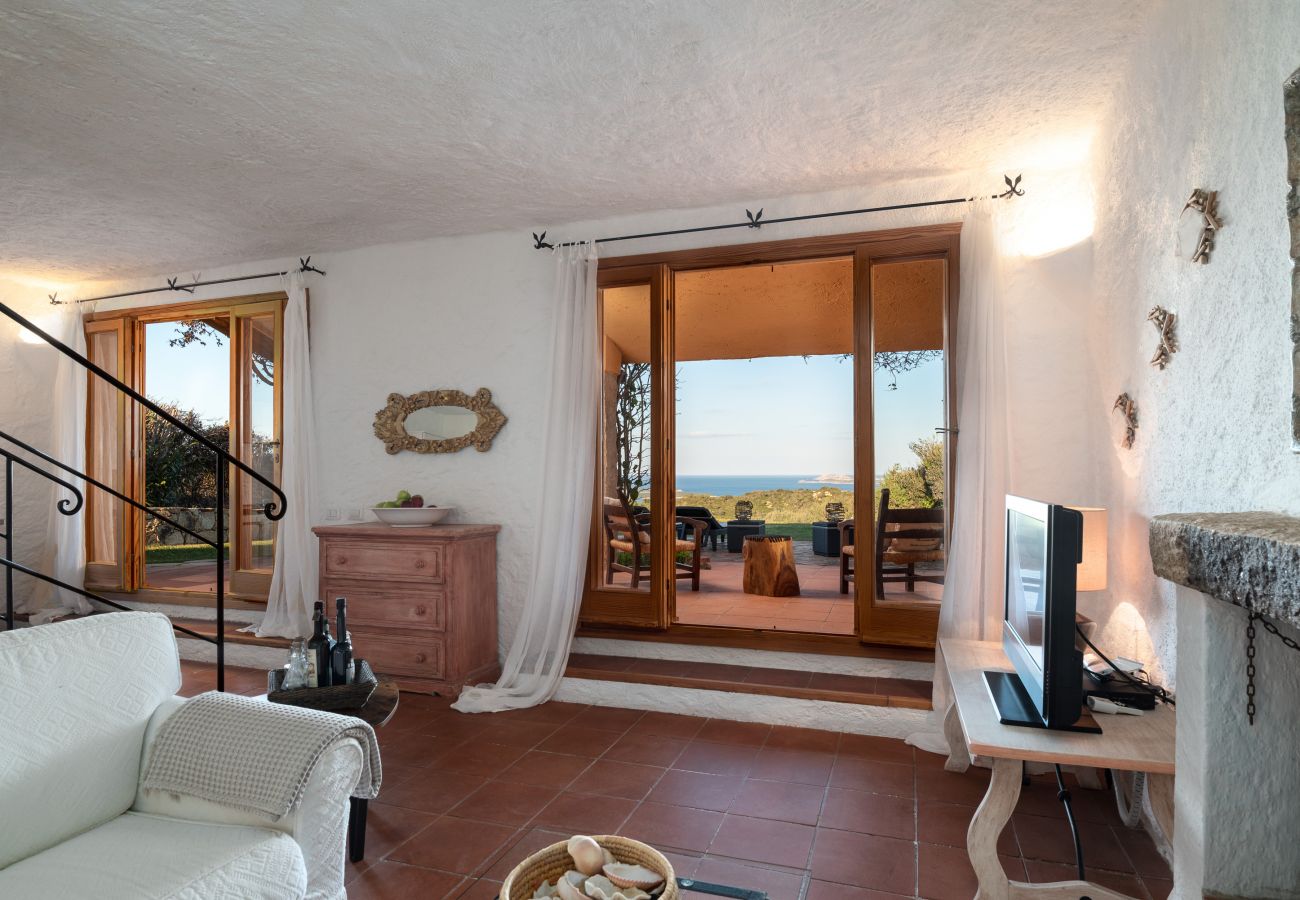 Villa Linda - bright living room with large windows, luxury villa for rent in Costa Smeralda