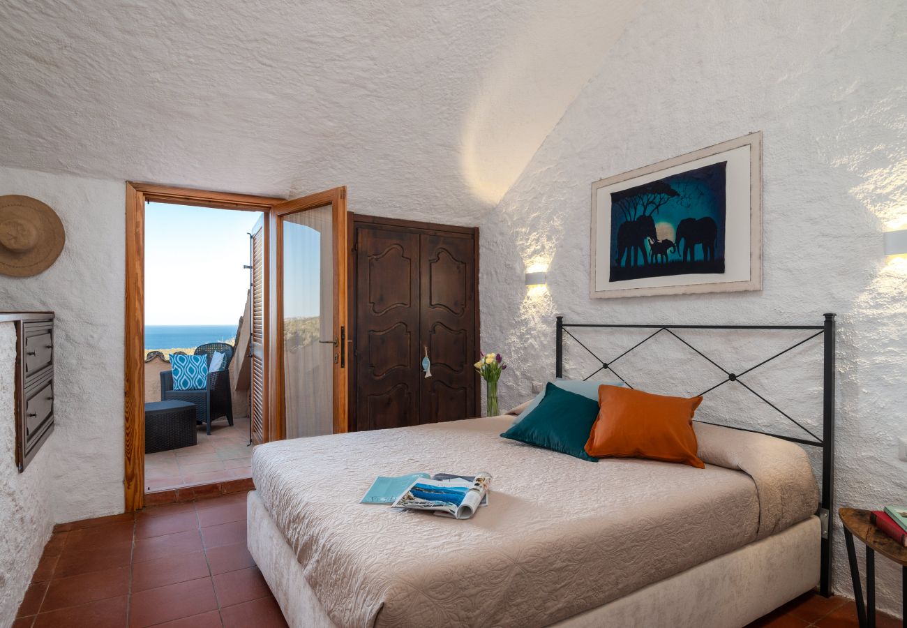 Villa Linda - bedroom with private bathroom and panoramic view, rental villa in Sardinia