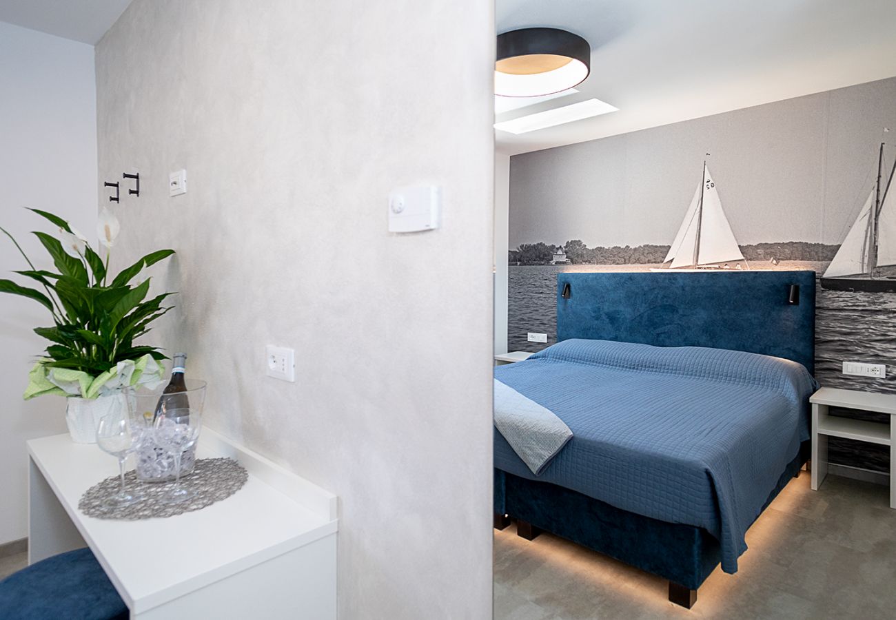 Apartment in Bardolino - Regarda - Baur Suite 2, design apartment in the centre of Bardolino