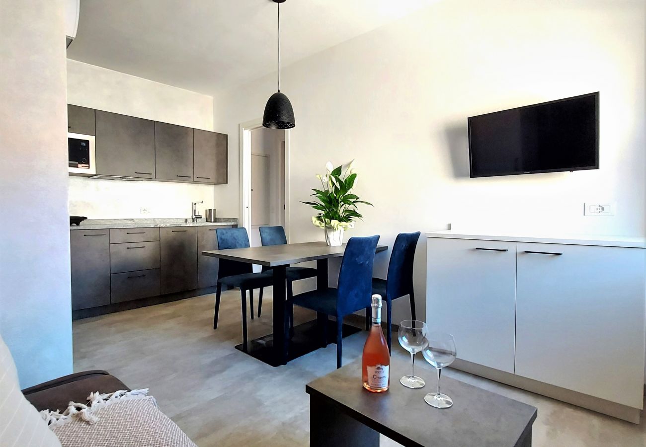 Apartment in Bardolino - Regarda - Baur Suite 2, design apartment in the centre of Bardolino