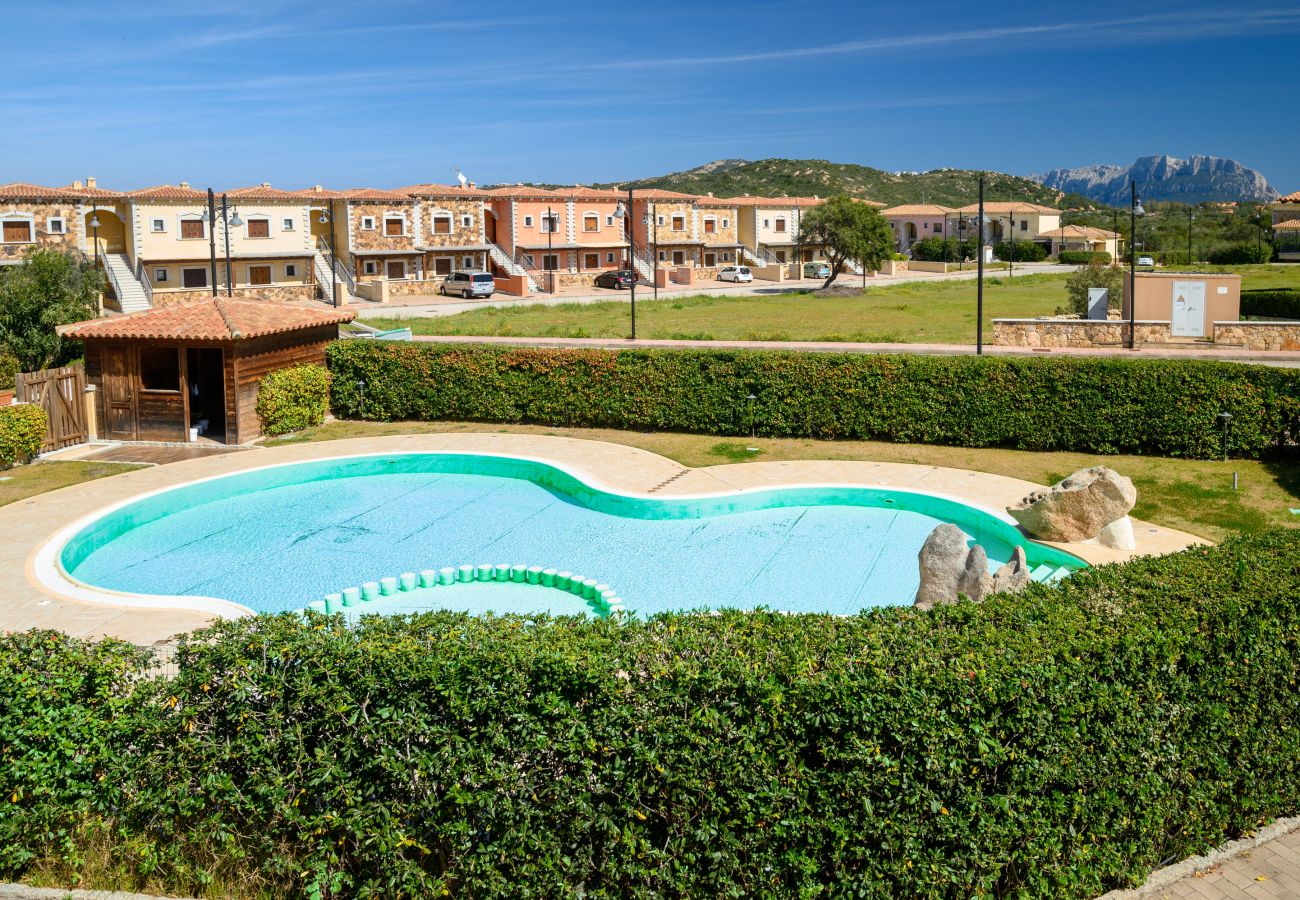 Myrsine 13/6 - Shared pool with children's area, perfect for a Sardinian holiday with Klodge