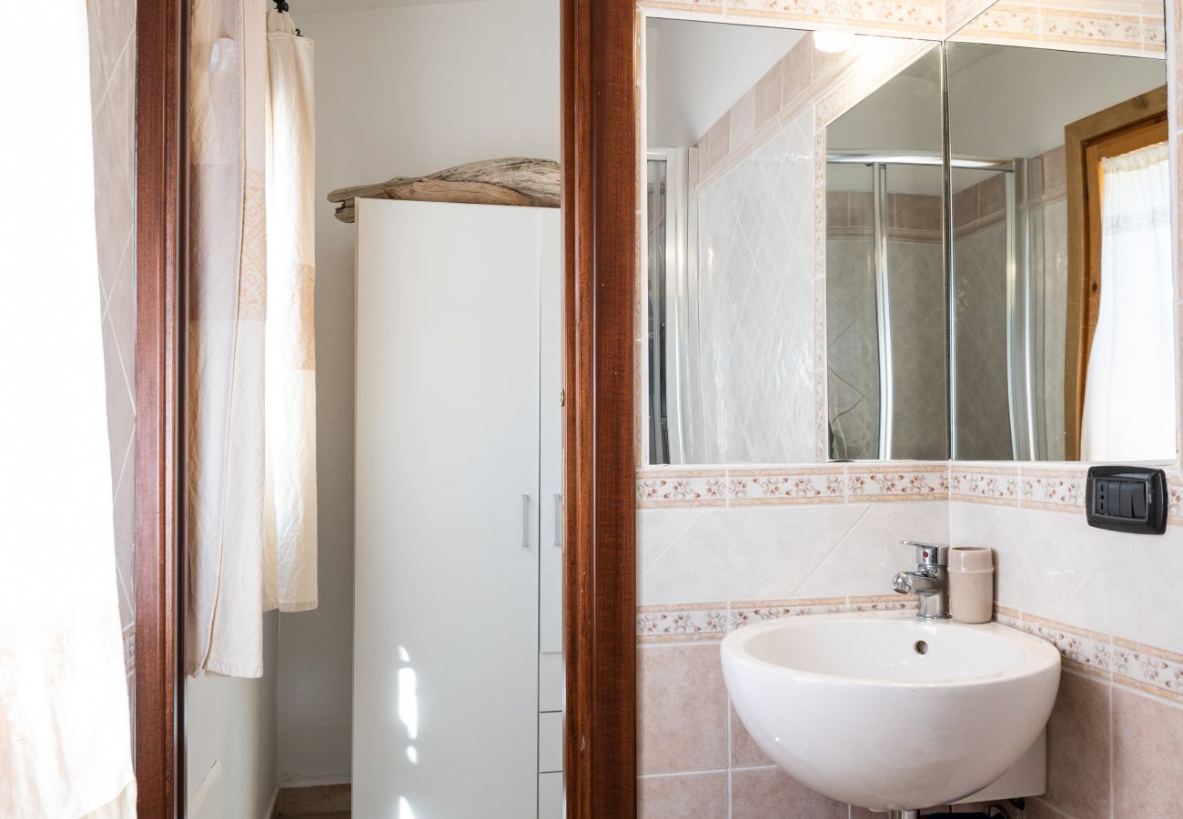 Villa Picker - elegant bathroom, rental villa in Sardinia with sea view and comfort