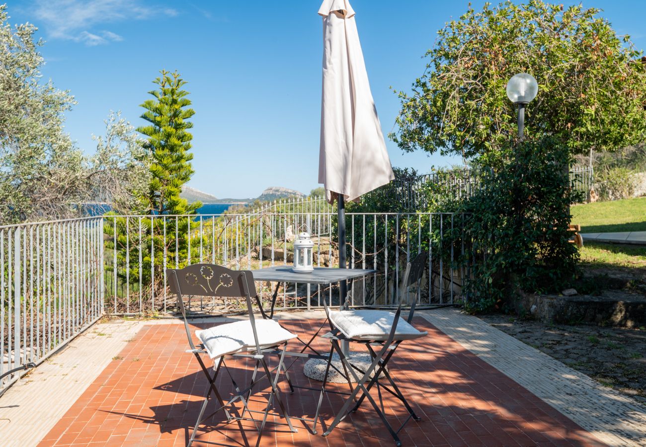 Villa Picker - Villa with panoramic views of Golfo Aranci, perfect for sunbathing in relaxation