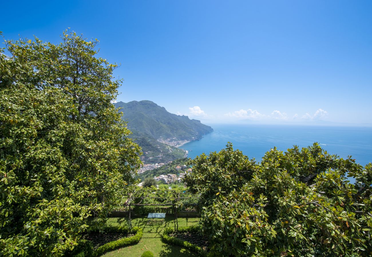 House in Ravello - Le Suites Della Principessa- Apartment in the heart of Ravello