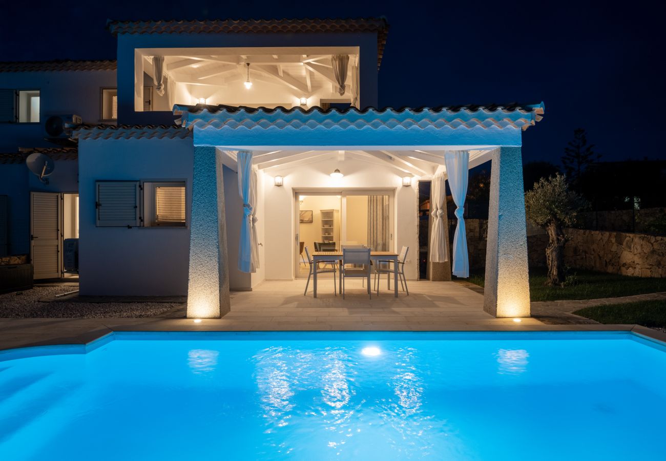 Bellevue 36C - rental villa with private pool in Budoni