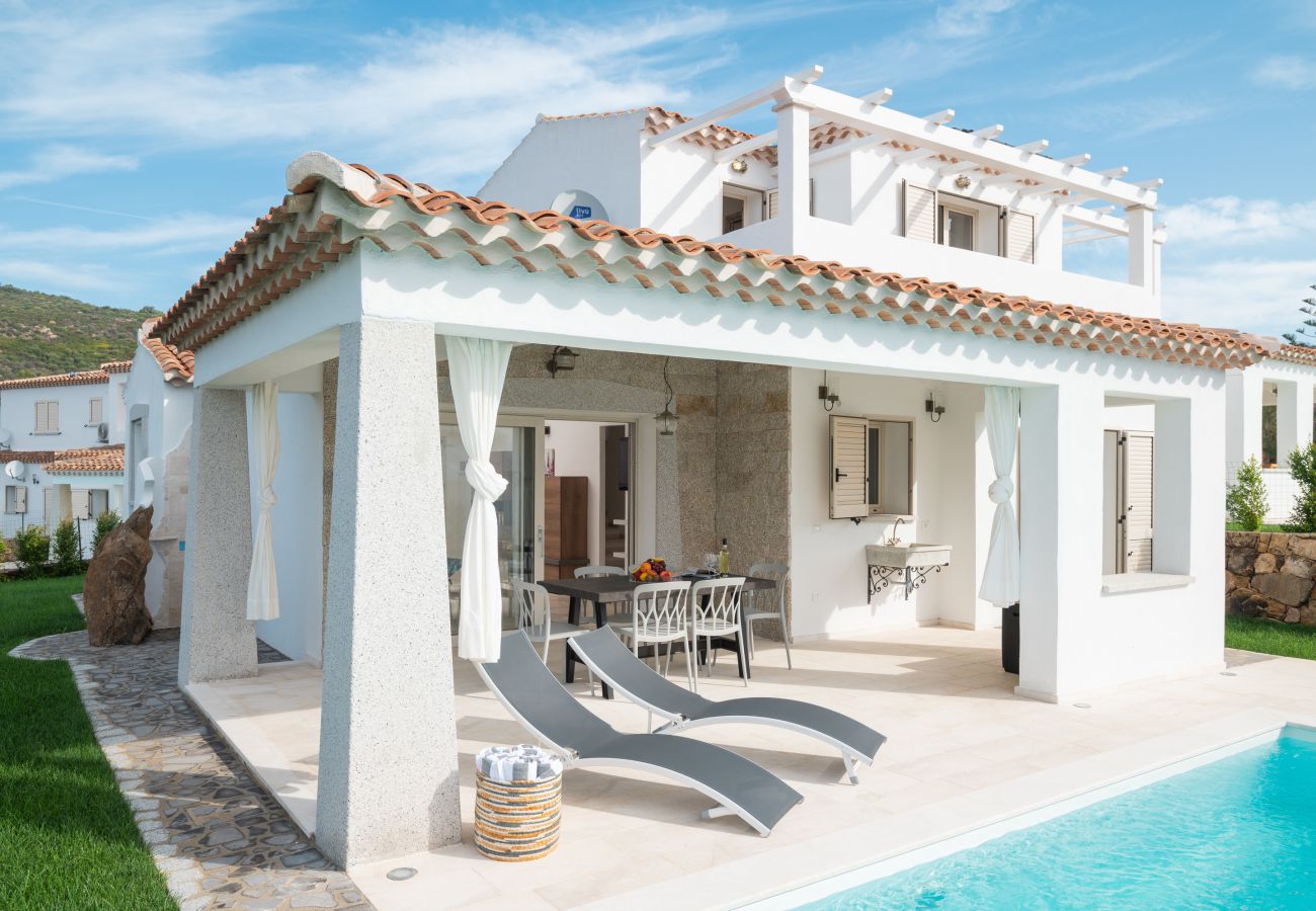 Bellevue 36E - rental villa with private pool on the coast of Budoni