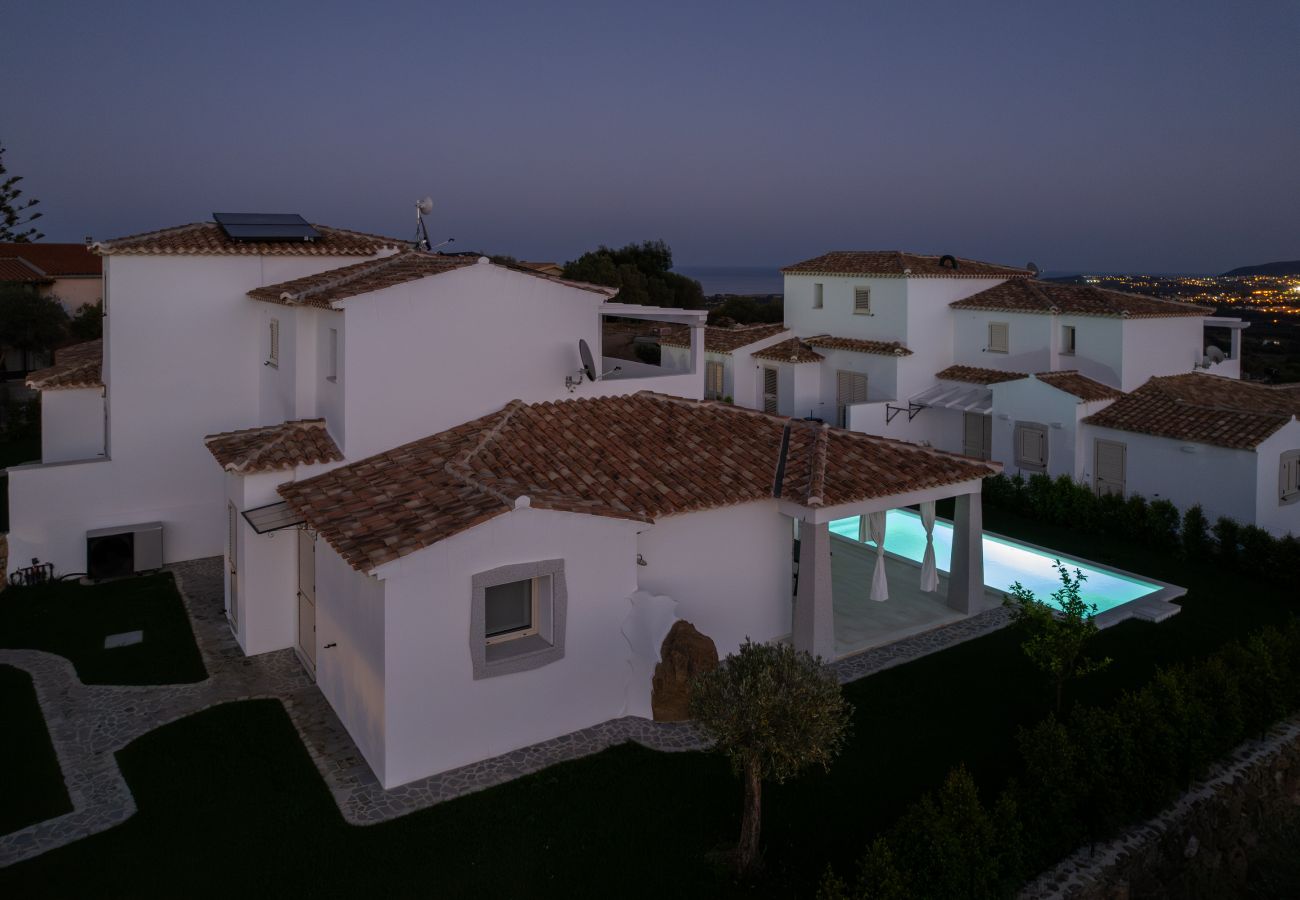 Bellevue 36E - rental villa with private pool and panoramic view in Budoni