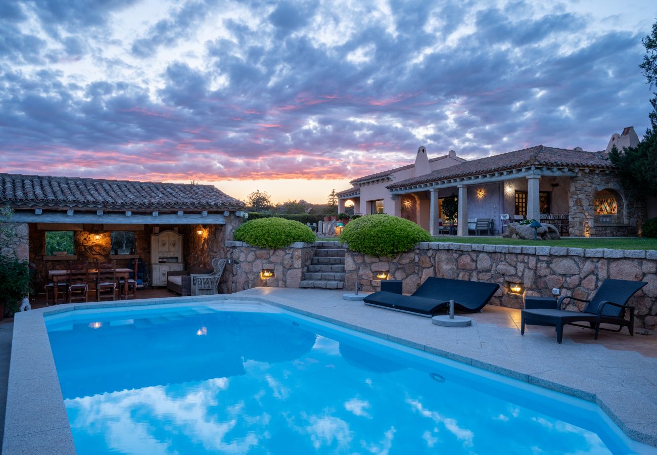 Villa Zenith - Relax by the private pool, villa for rent in Costa Smeralda, Italy