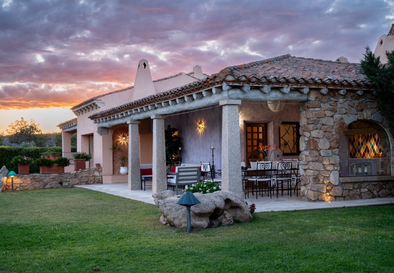 Villa Zenith - Villa with panoramic sea view and private pool, luxury holiday home in Sardinia