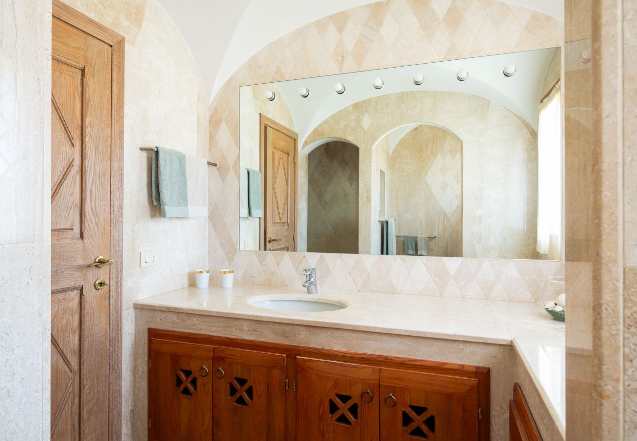 Villa Zenith - Spacious and bright bathroom, holiday home in Costa Smeralda, ideal for families