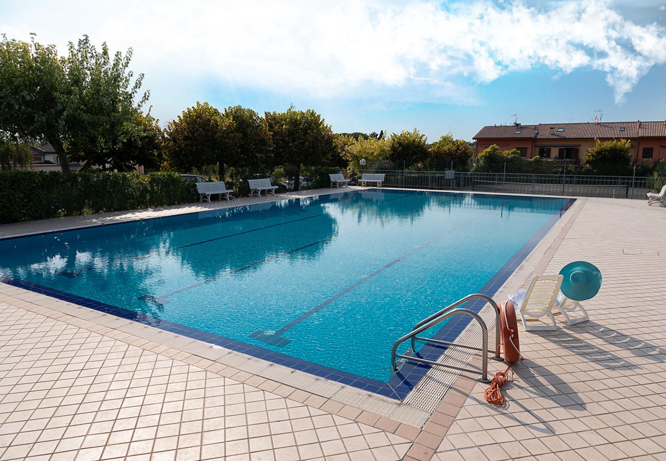 Apartment in Lazise - Regarda - Apartment Markus with pool, wifi, garden, tennis