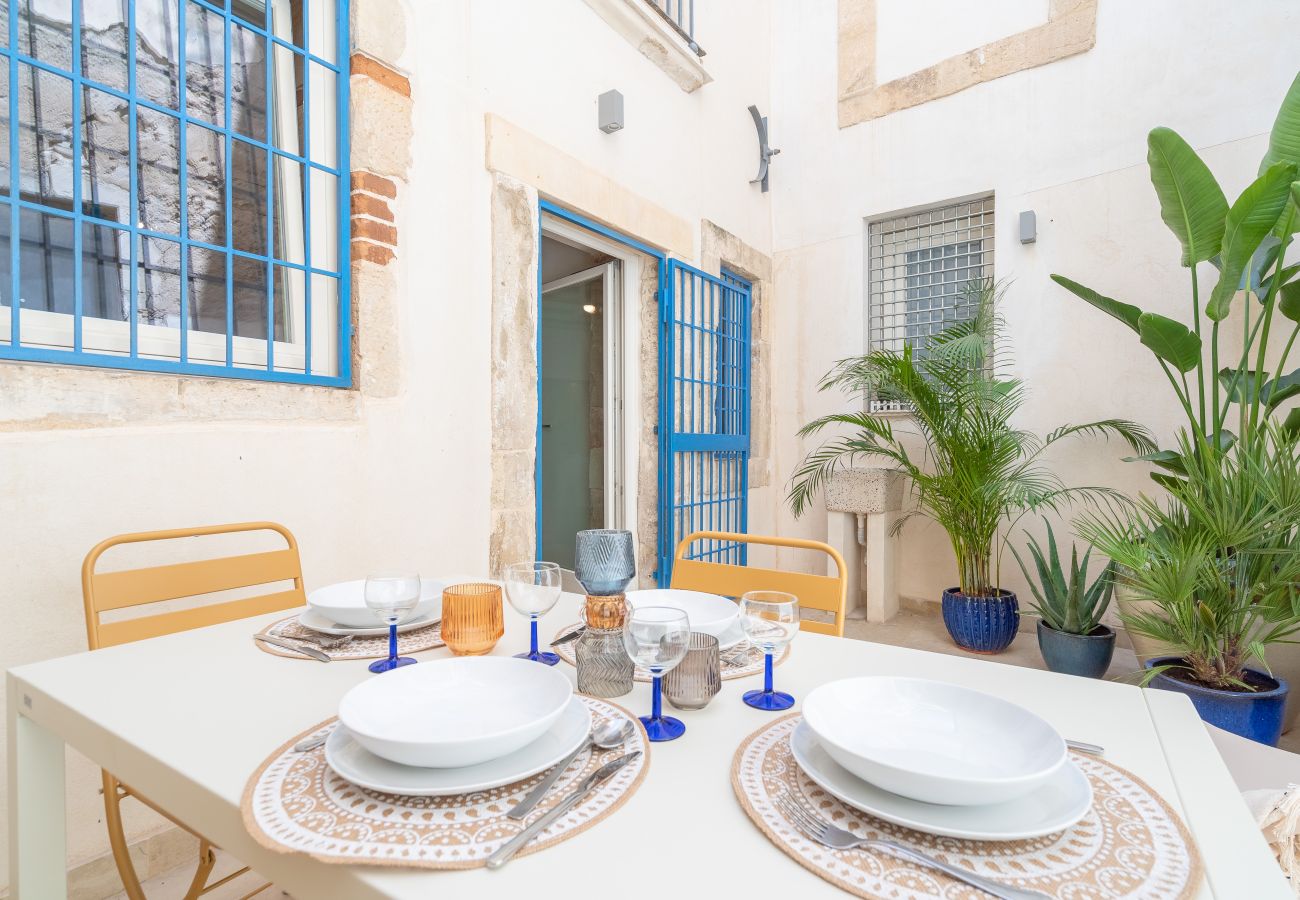 Apartment in Syracuse - Cortile Giudecca by Dimore in Sicily