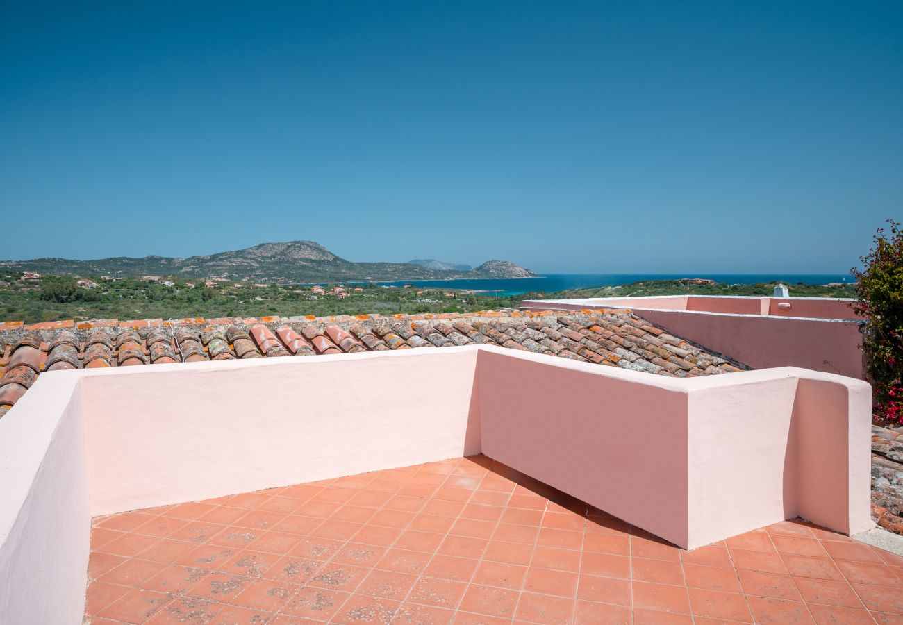 Apartment in Porto San Paolo - Il Poggio 8 - flat with shared pool and garden